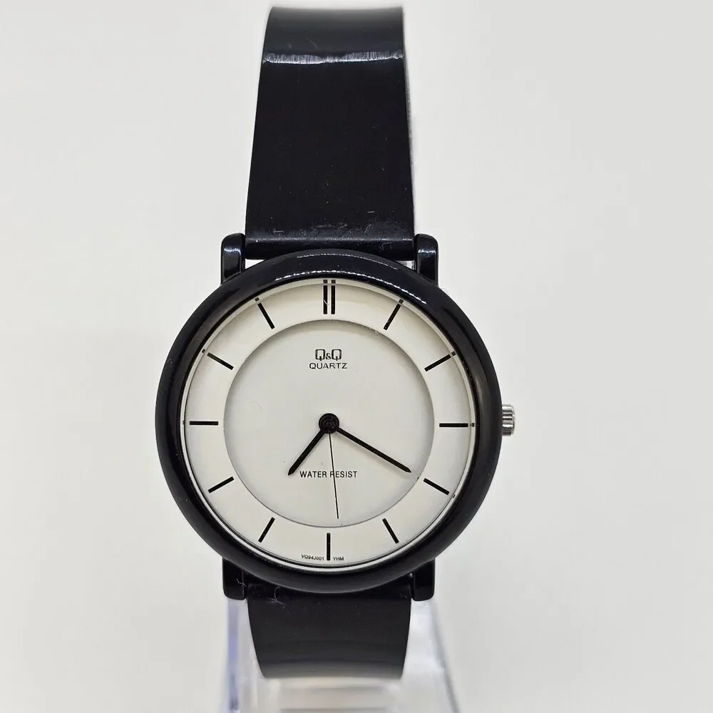 QQ Unisex Watch 37MM White Dial Black Plastic Band Straps New‎ Battery